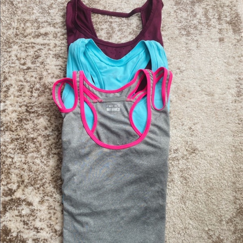Tank top bundle - Picture 1 of 7